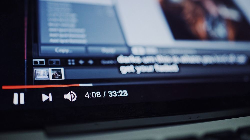 В YouTube тепер можна дивитися відео у згорнутому вікні