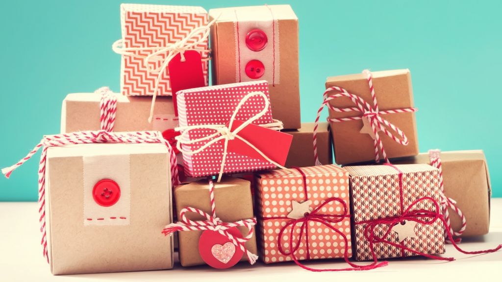 Подарунок на День вчителя: оригінальні ідеї, що подарувати вчителю