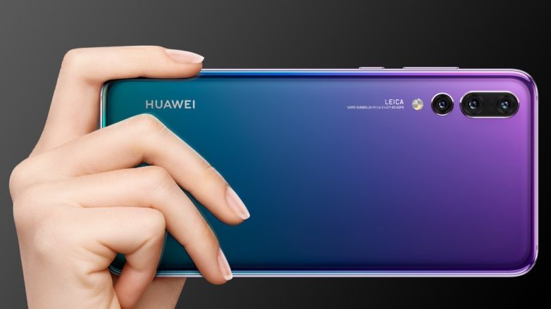 Флагман Huawei показали на детальних рендерах