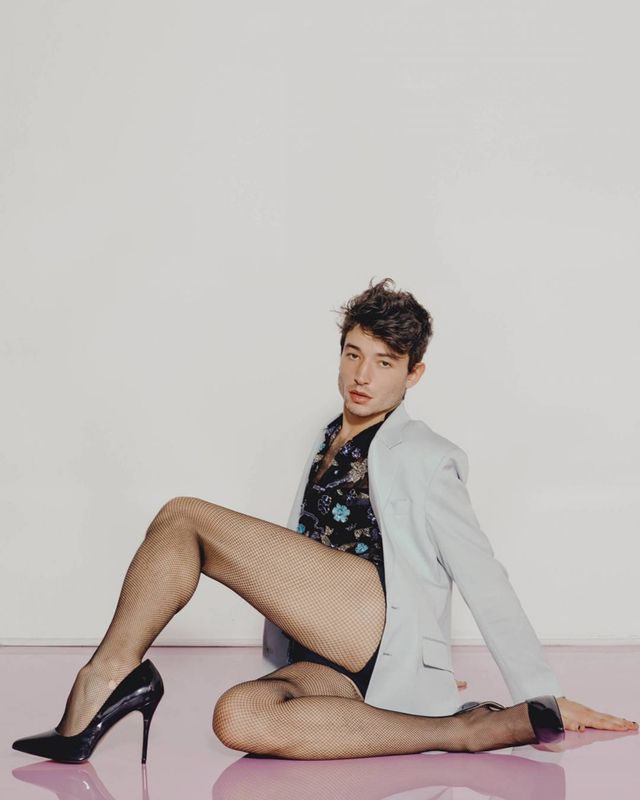 Езра Міллер знявся для PlayBoy - фото 289474