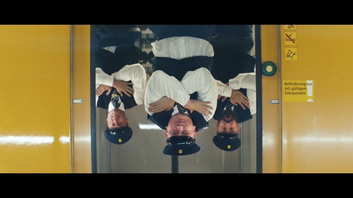 Співробітники метро Берліна вразили хітом Сінатри - фото 1
