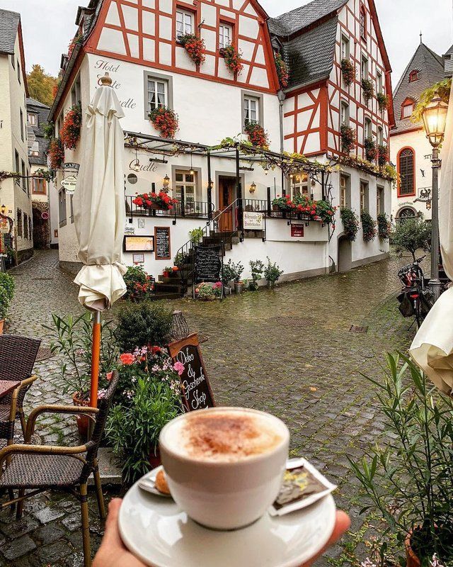 Чарівне німецьке кафе змусило Reddit затримати погляд