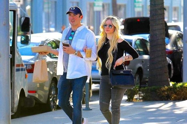 Авріл Лавін зняли разом із новим хлопцем- фото 287898