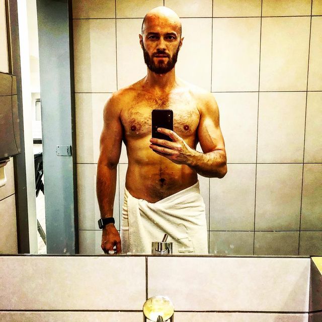 Влад Яма похизувався своїм торсом - фото 289320