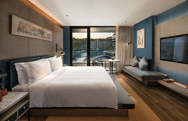 У ньому є 336 номерів - фото 289785