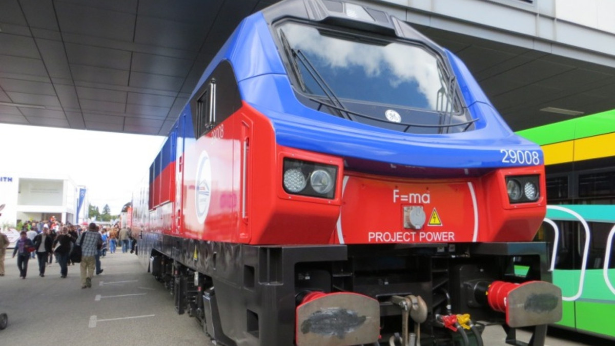 В Україні вже є 15 нових локомотивів виробництва GE - фото 1