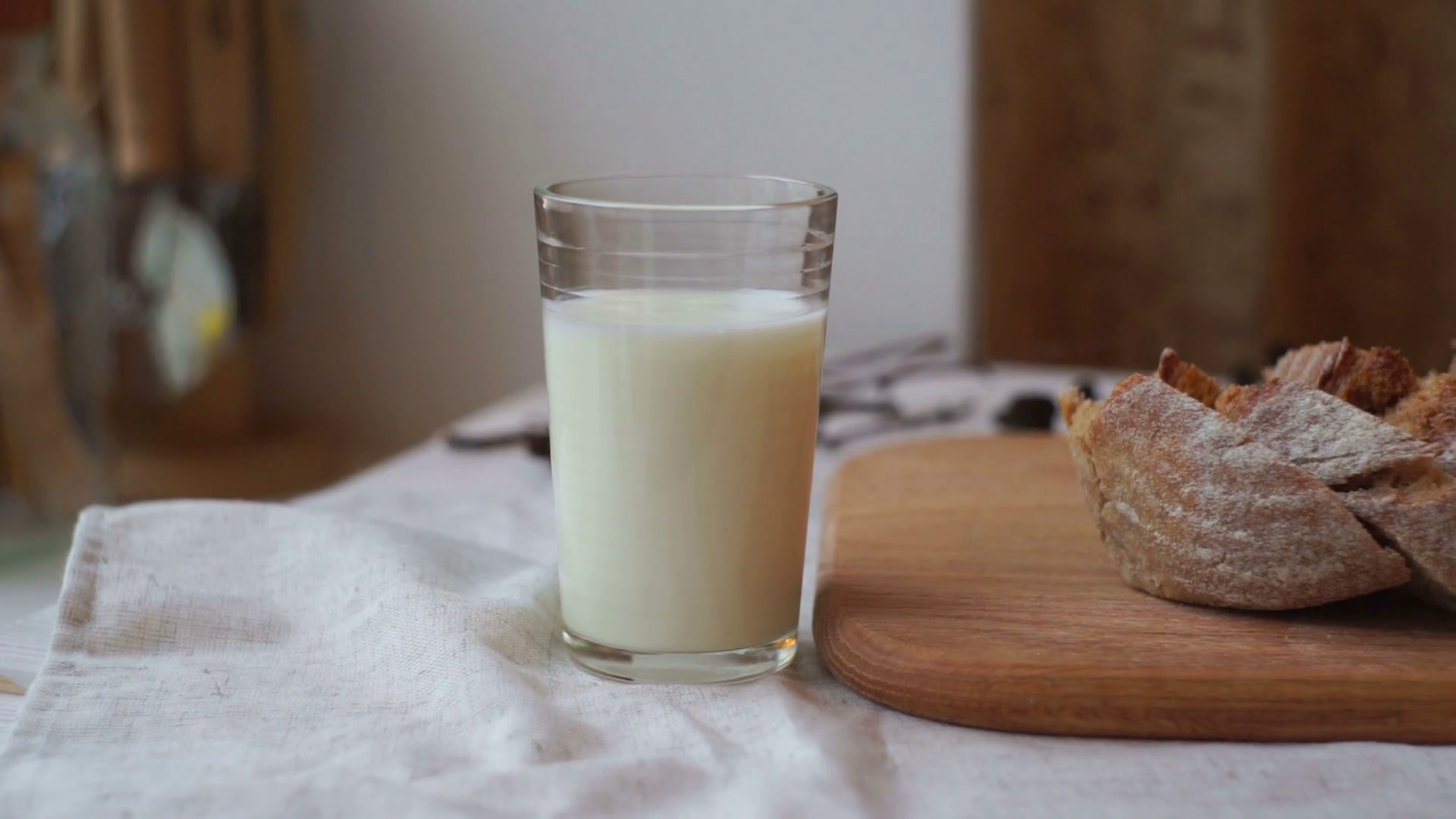 Ці спеції зроблять молоко ще кориснішим - фото 1