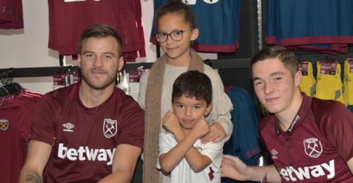 Ярмоленко зустрівся із вболівальниками - фото 1