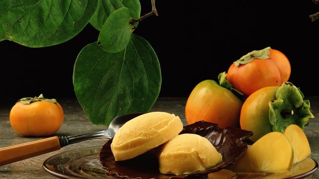 Цей сезонний фрукт допоможе вилікувати ангіну- фото 290007