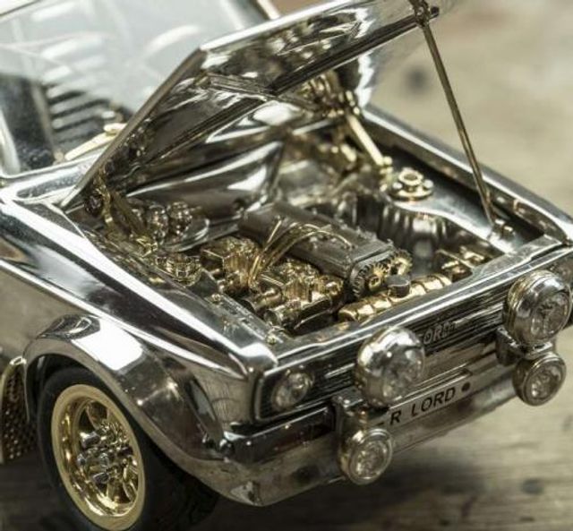 Ювелір виготовив точну копію ралійного Ford - фото 290076