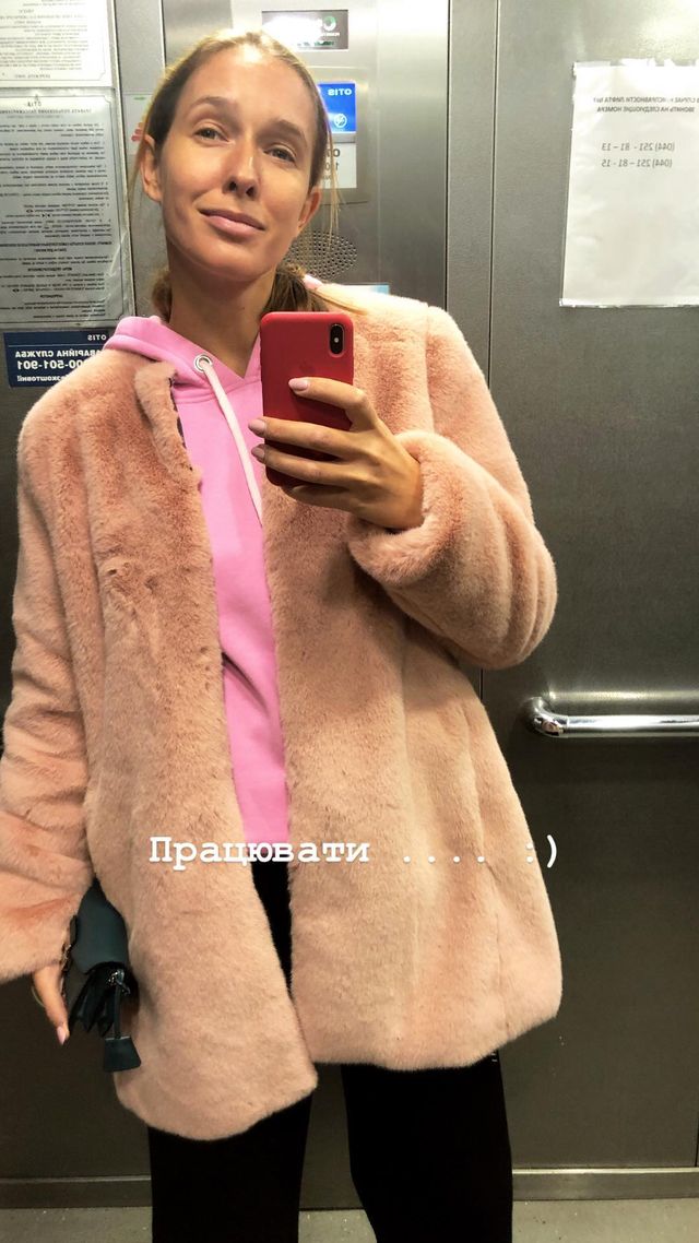 Катя Осадча показала свої робочі будні - фото 290229