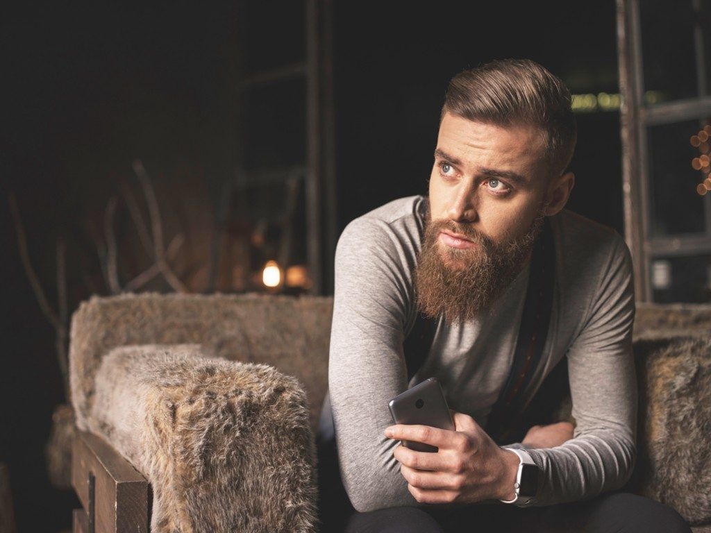 Святковий тренд: у Великобританії продають новорічні гірлянди для бороди