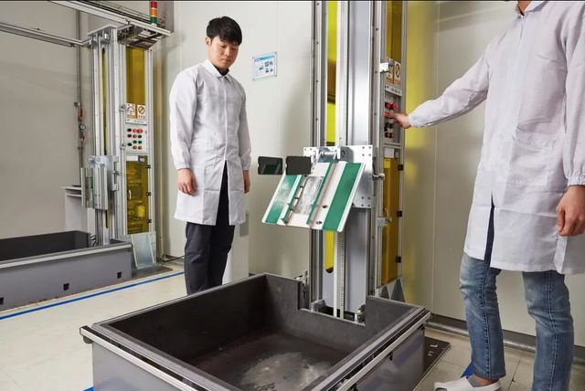 Як тестують смартфони Samsung перед стартом продажів - фото 290629