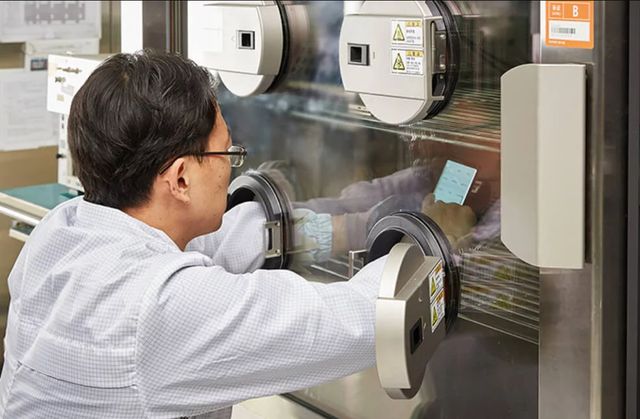 Як тестують смартфони Samsung перед стартом продажів - фото 290631