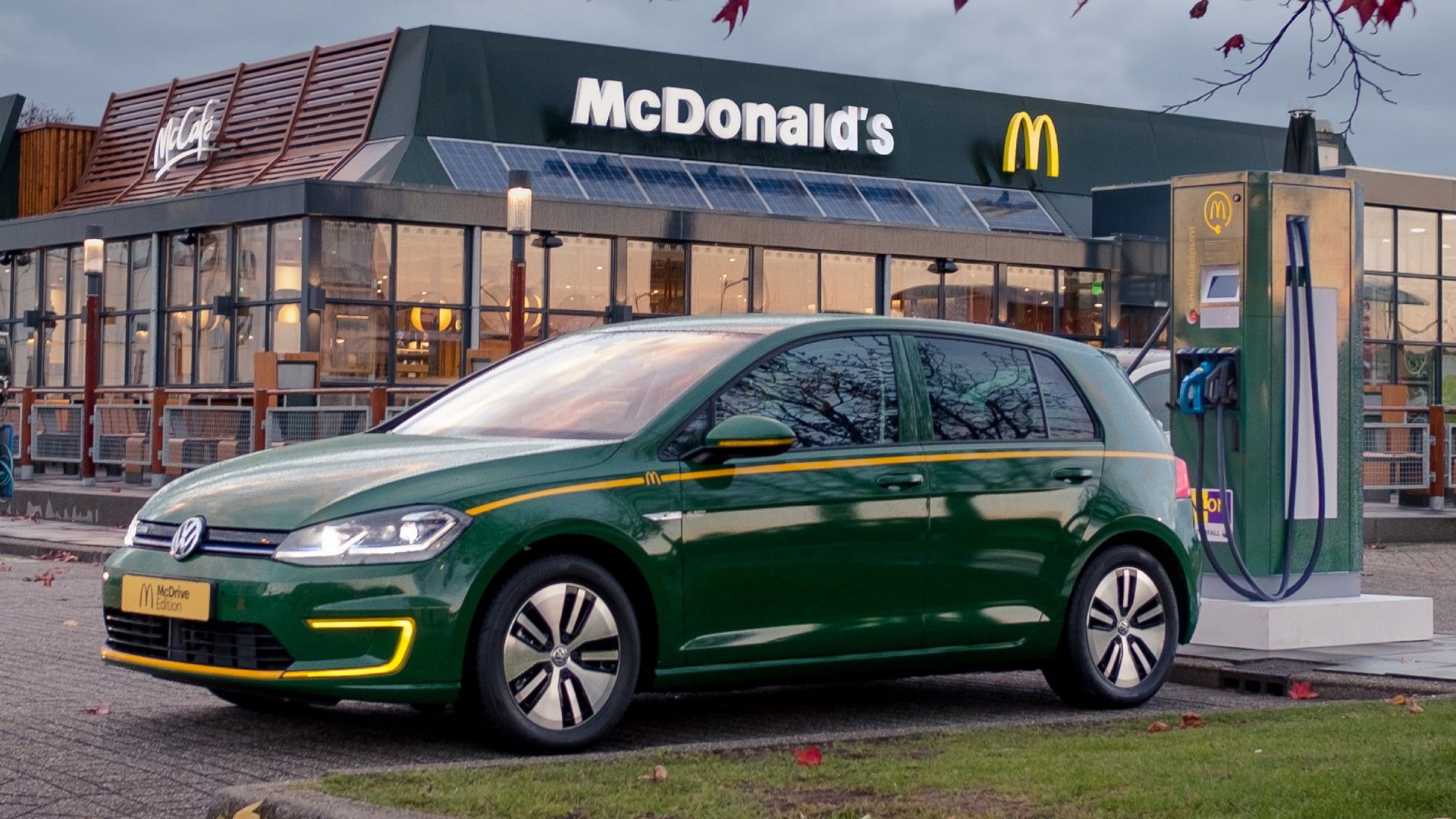 McDonald's зробив версію VW Golf для любителів фастфуду