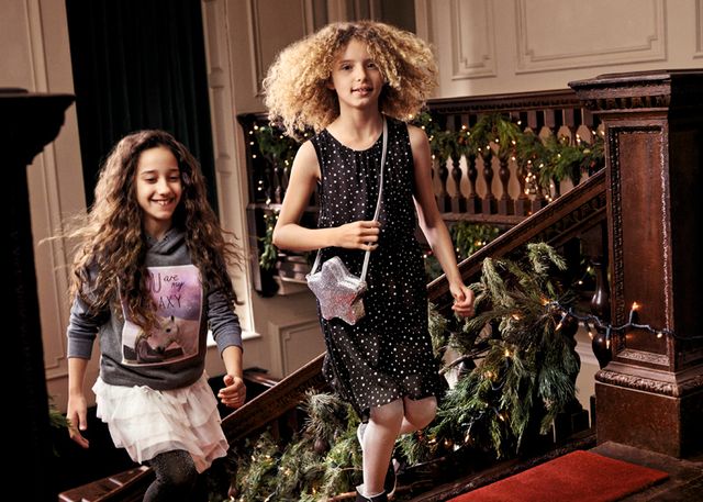 H&M запустили до Різдва святковий міні-серіал - фото 291174