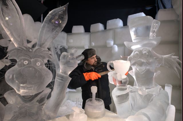 У Брюгге відкрилася виставка льодяних скульптур: яскраві фото - фото 291233