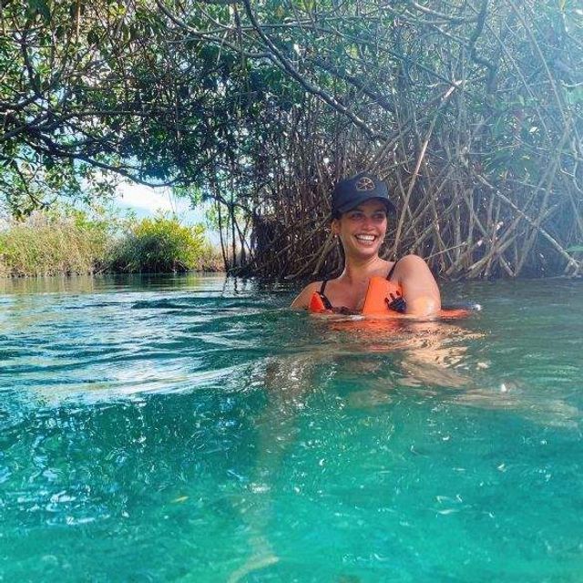 Ангел Victoria's Secret похизувалася оголеною фігурою у купальнику - фото 291454