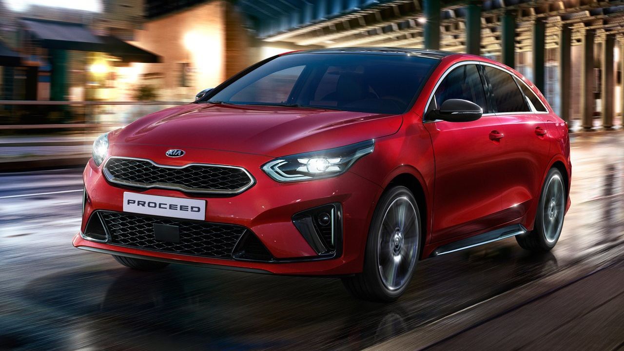 Kia випустила "дешеву Panamera": фотофакт