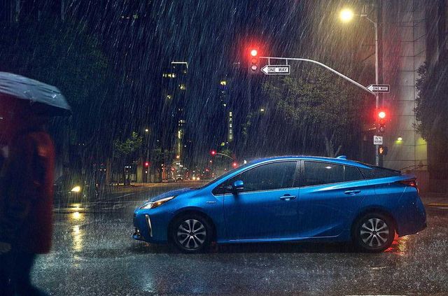 Оновлений Toyota Prius - фото 291853