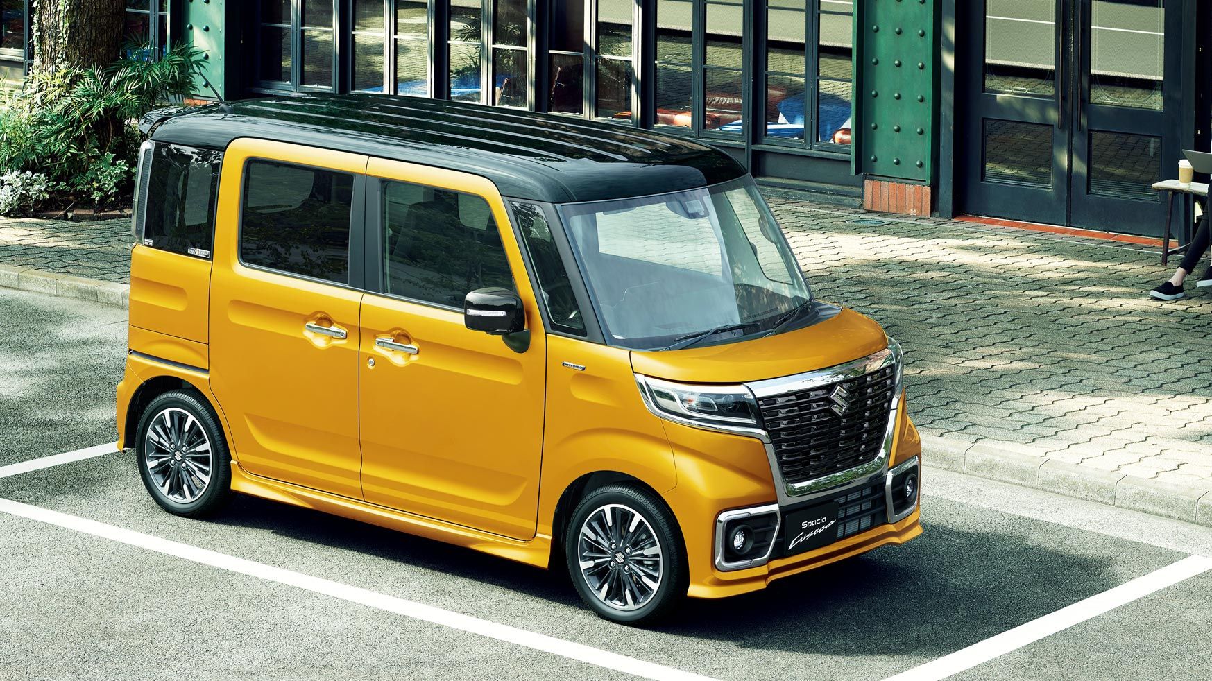 Нова модель обзавелася чорними колісними дисками - фото 1