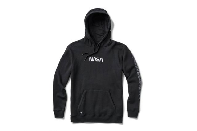 Vans присвятили колекцію 60-річчю NASA - фото 292157