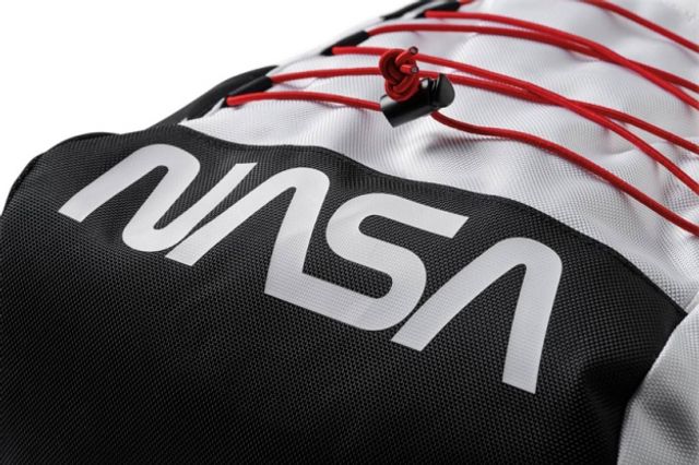 Vans присвятили колекцію 60-річчю NASA - фото 292163