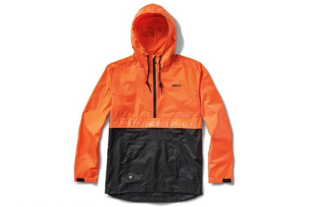 Vans присвятили колекцію 60-річчю NASA - фото 292174