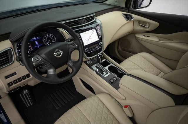 Nissan удосконалив свій популярний кросовер Murano - фото 292247