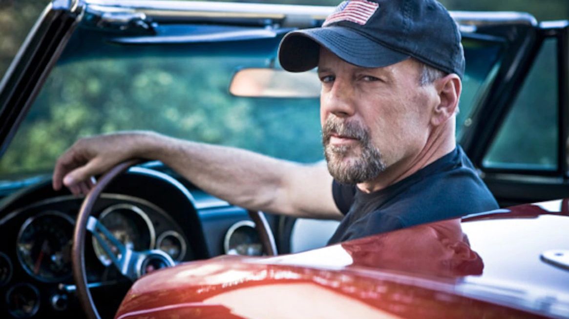 Під капотом машини немає жодної оригінальної деталі - фото 1