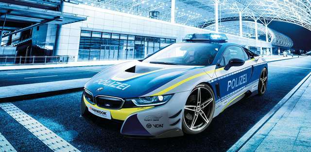 Особлива поліцейська версія BMW i8- фото 292456