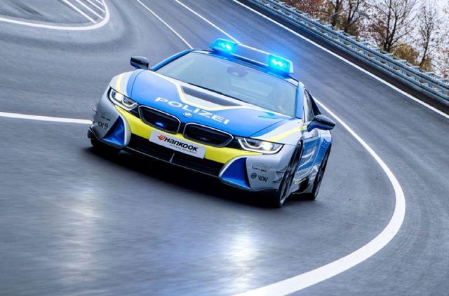 Особлива поліцейська версія BMW i8- фото 292458