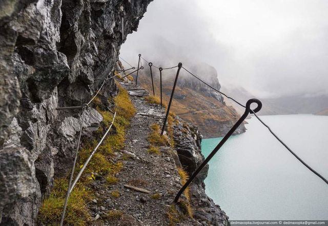 Велика гребля в альпійських горах зачарувала мережу - фото 288466