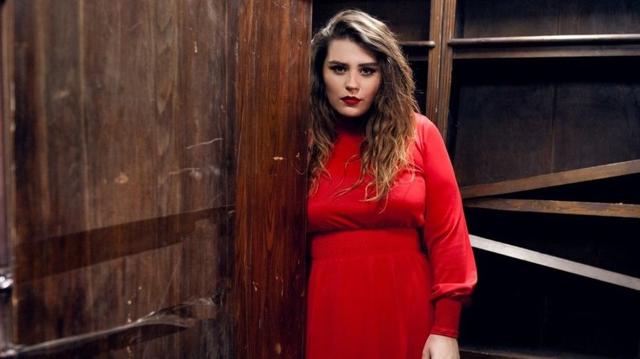 Олександра Зарицька з гурту KAZKA - фото 1