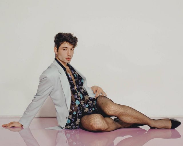 Езра Міллер знявся для PlayBoy - фото 289472