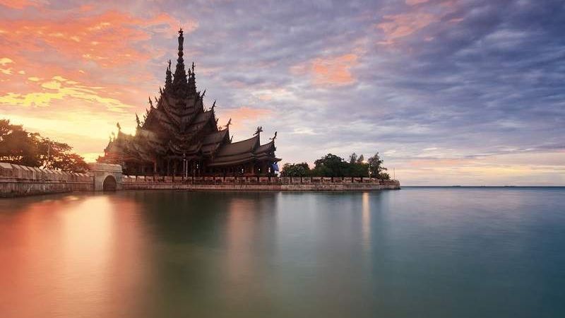 Так виглядає найбільший дерев'яний храм в світі