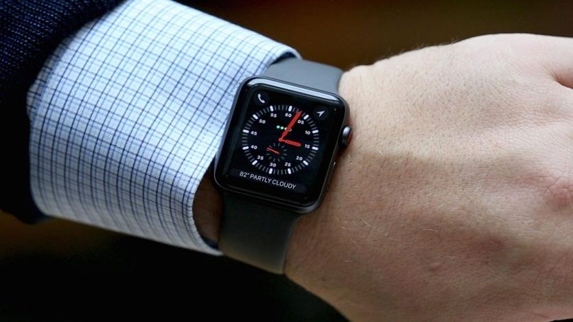 Лідером ринку смарт-годинників є Apple - фото 1
