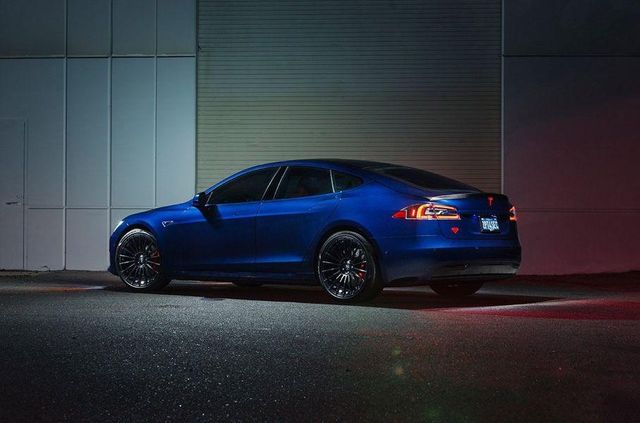 Tesla Model S для Супермена - фото 288761