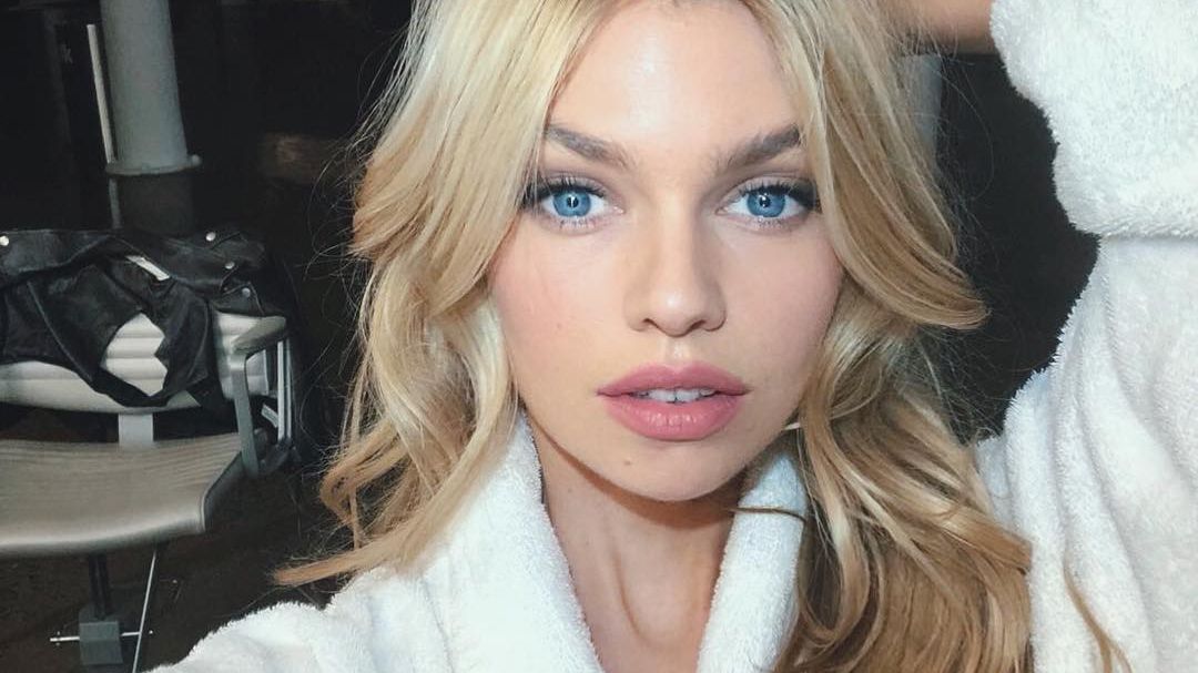 Ангел Victoria's Secret показала гаряче селфі