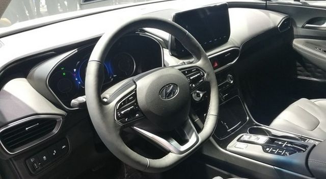 Новий Hyundai став ще довшим: ефектні фото- фото 289322