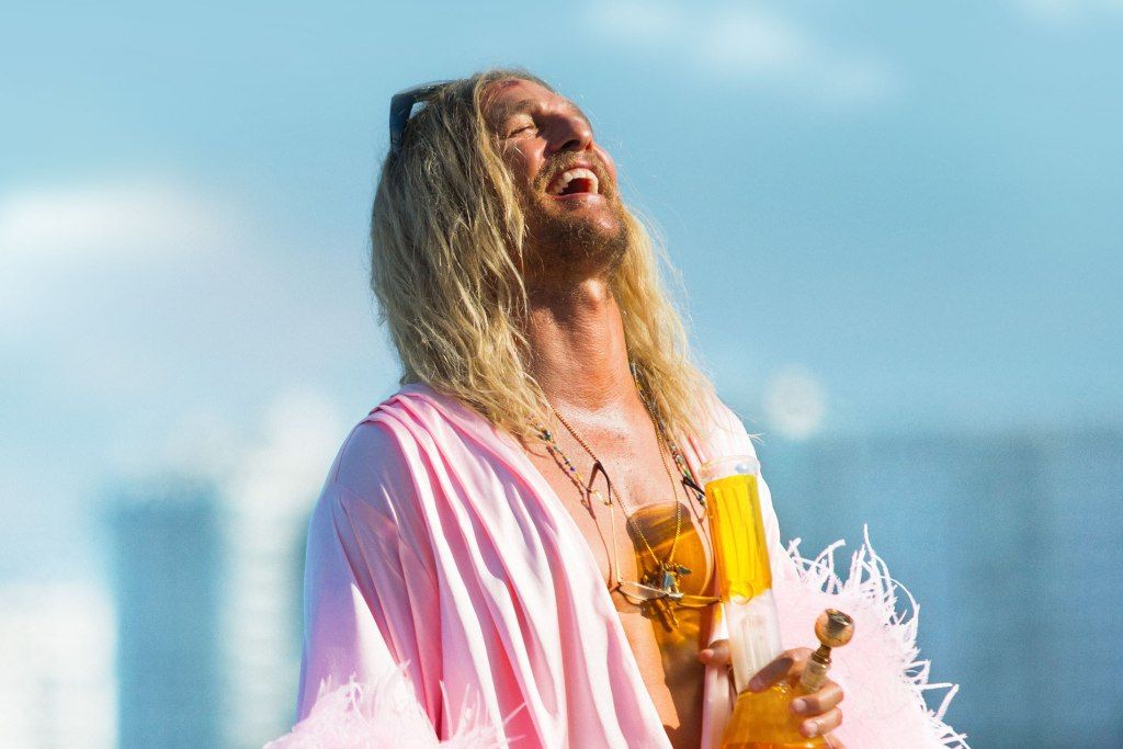 Пляжний ледар, дивитись трейлер онлайн - фото 1