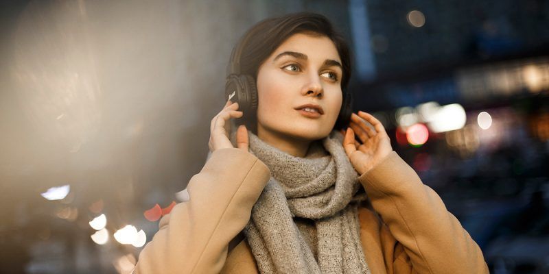 Jerry Heil – Постіль: ніжний кліп з учасником Топ-модель по-українськи