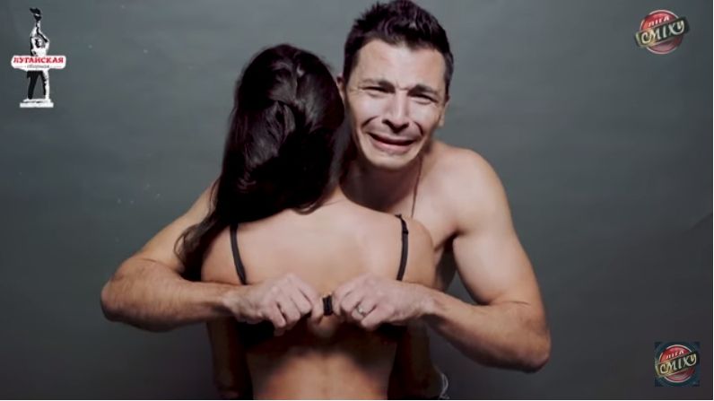 Чоловіча пародія на хіт KAZKA – Плакала підірвала мережу: курйозне відео