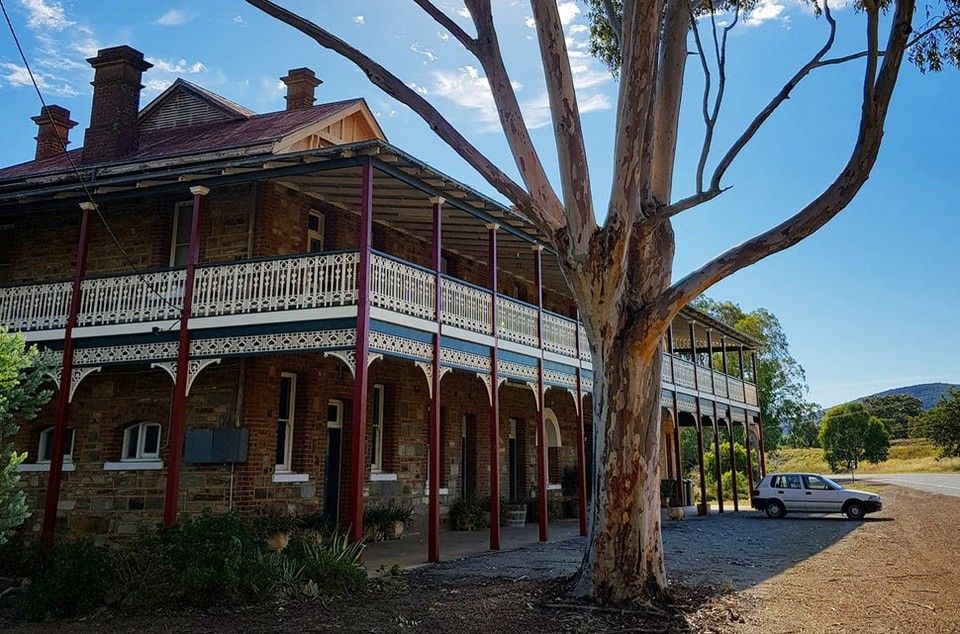 Цей готель в Австралії продають за 100 доларів, і ось чому