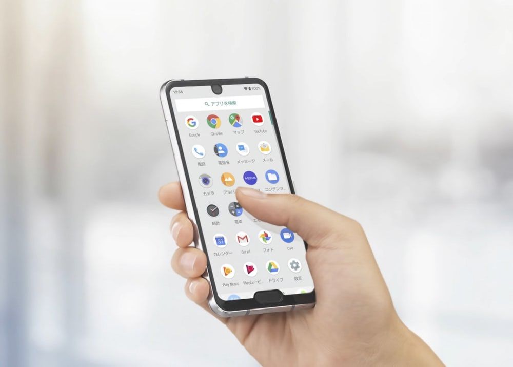 Новинка від Sharp отримала одразу дві "моноброви" - фото 1