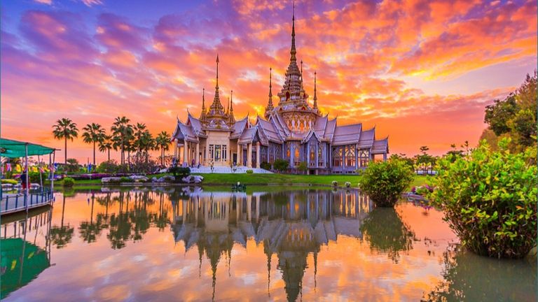 Таїланд тимчасово скасував консульський збір для українців