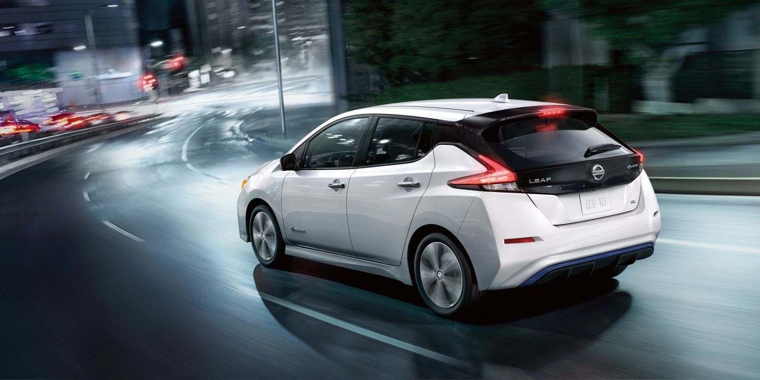 В Україну ввозять все більше електромобілів - фото 1