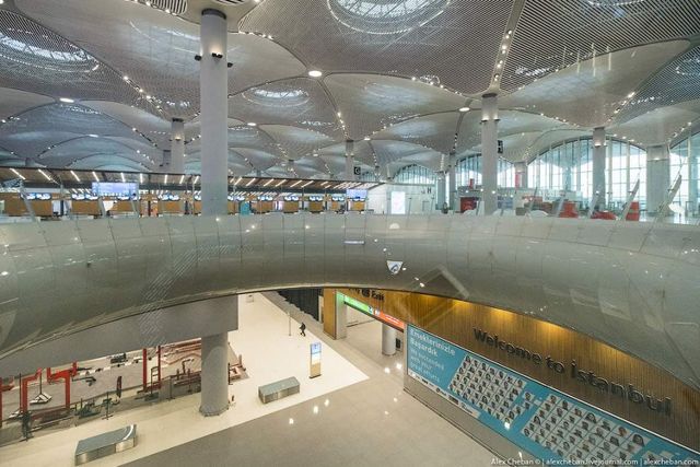 Так виглядає найбільший аеропорт в світі - фото 292772