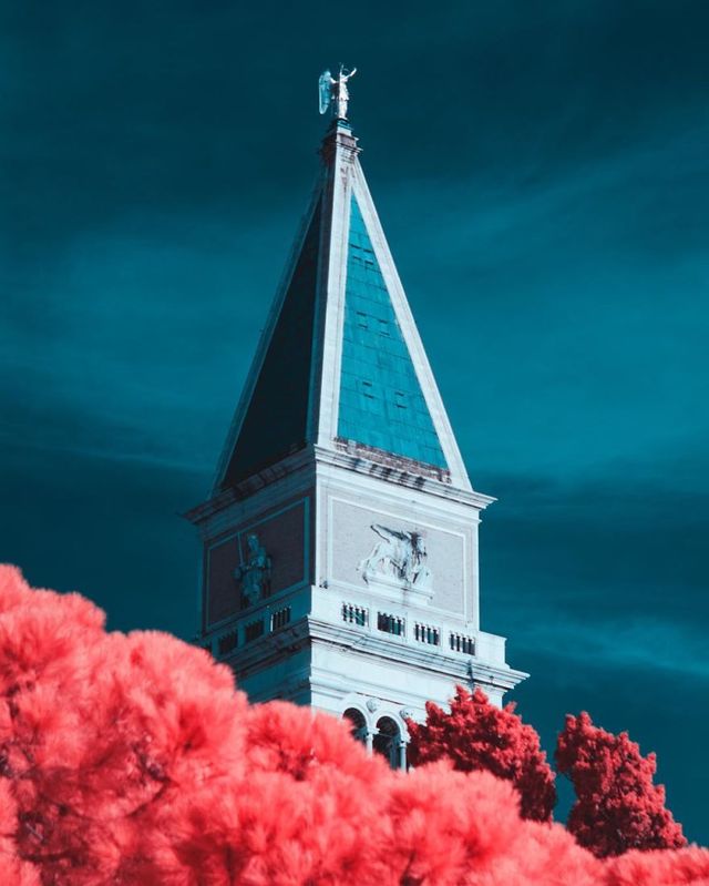 Італієць показує світ у нетипових кольорах: вражаючі фото - фото 293445