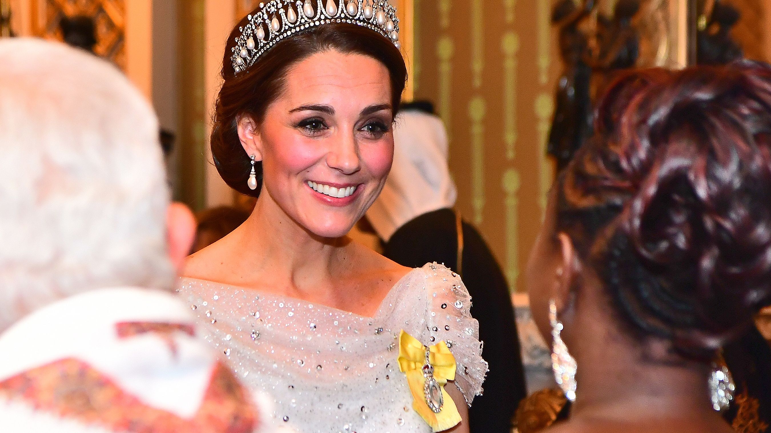 Кейт вийшла у світ в улюбленій алмазно-перловій тіарі принцеси Діани - фото 1